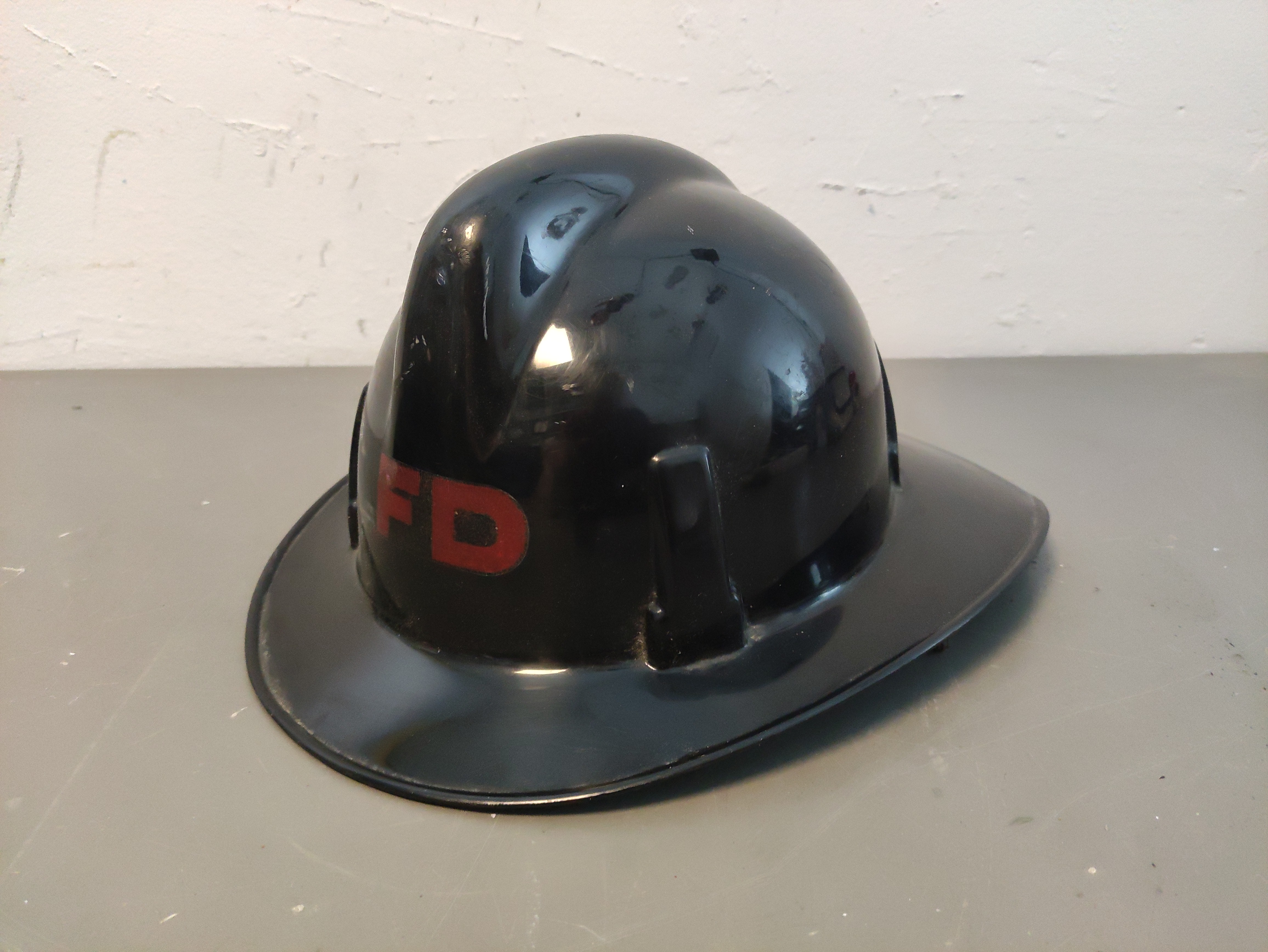 casco bombero emergencia plastico negro 14-16x29.5x37 4u